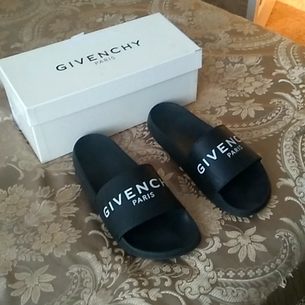 Givenchy Slides with Box
